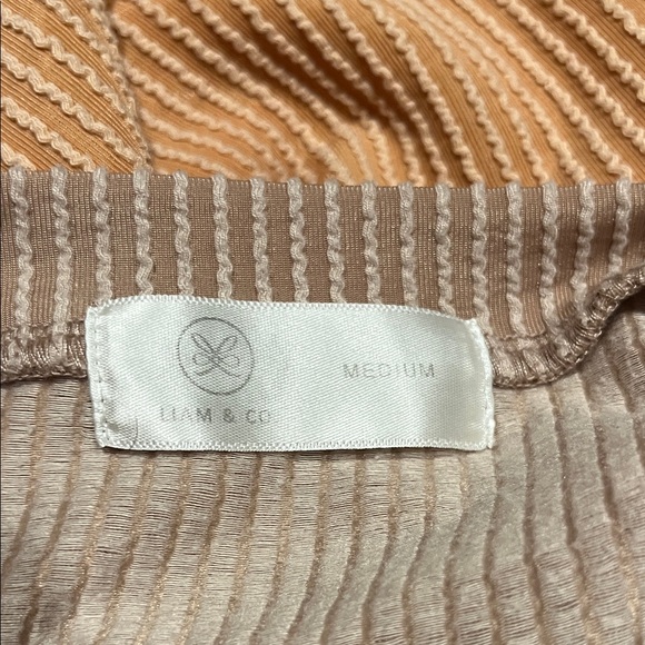 Colorblock Ribbed Women’s‎ Top, size medium - Picture 8 of 10